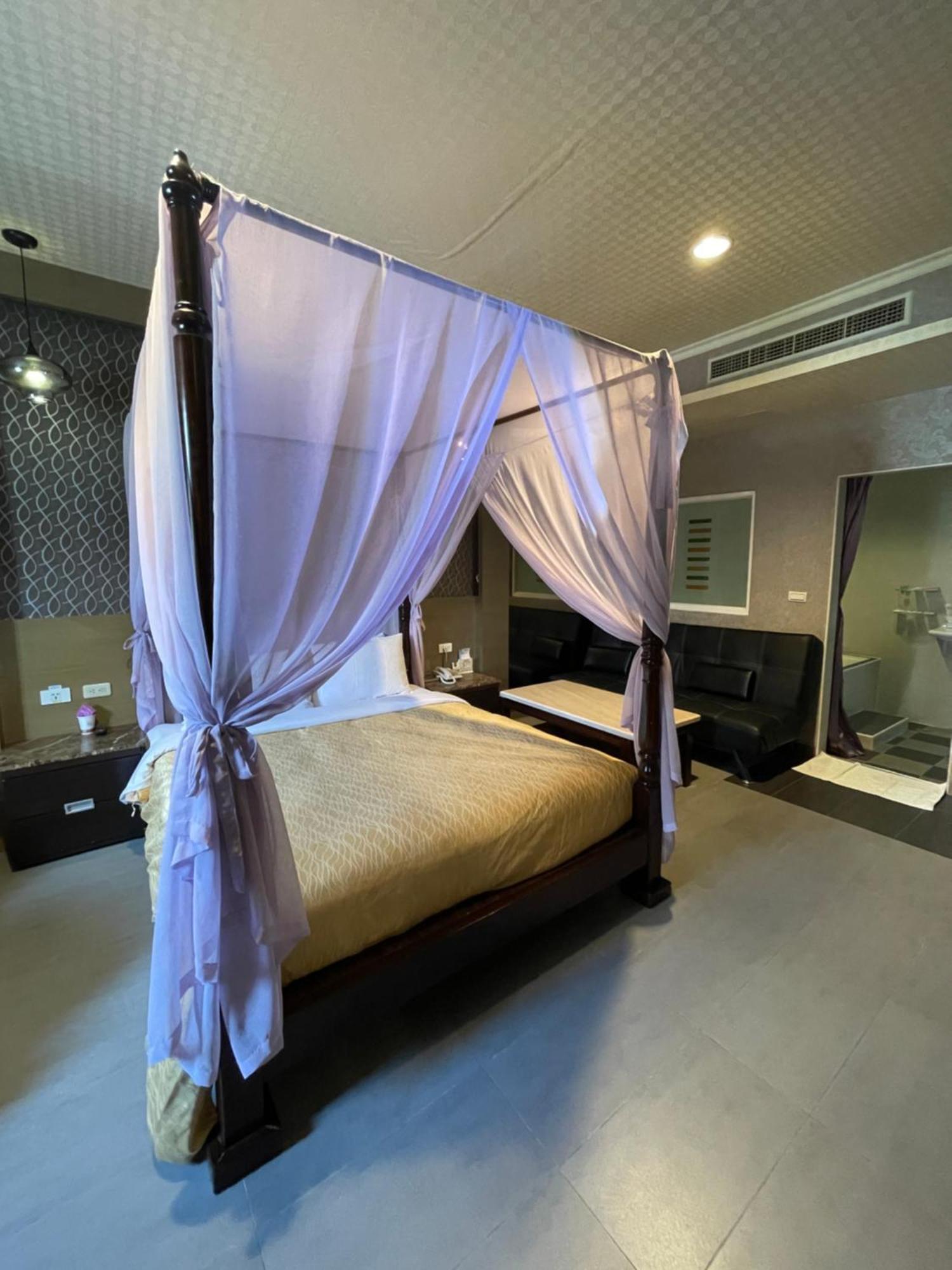 Treasure Island Motel - Renwu เกาสง ภายนอก รูปภาพ